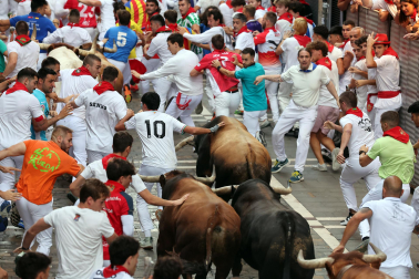 Fotos del sexto encierro de San Fermín 2026 en Pamplona