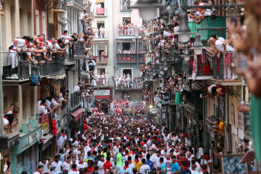 Fotos del sexto encierro de San Fermín 2026 en Pamplona