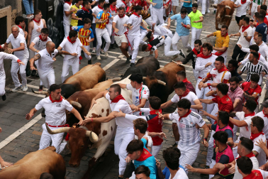 Fotos del sexto encierro de San Fermín 2026 en Pamplona