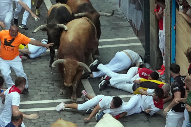 Fotos del sexto encierro de San Fermín 2026 en Pamplona