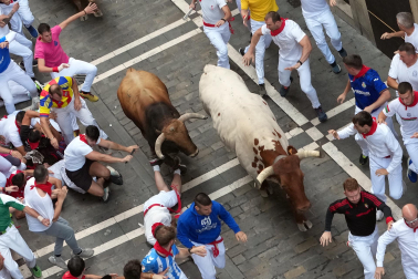 Fotos del sexto encierro de San Fermín 2026 en Pamplona