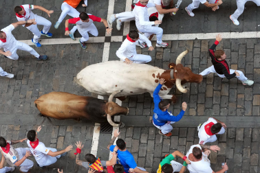 Fotos del sexto encierro de San Fermín 2026 en Pamplona