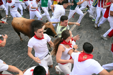 Fotos del sexto encierro de San Fermín 2026 en Pamplona