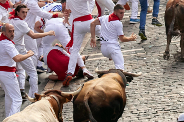 Fotos del sexto encierro de San Fermín 2026 en Pamplona