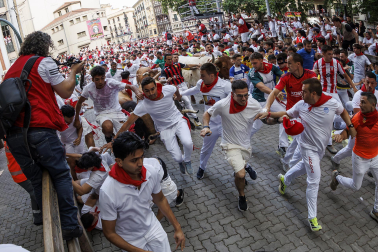 Fotos del sexto encierro de San Fermín 2026 en Pamplona