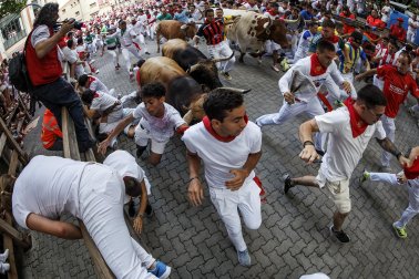 Fotos del sexto encierro de San Fermín 2026 en Pamplona