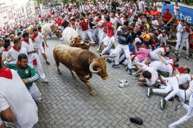 Fotos del sexto encierro de San Fermín 2026 en Pamplona