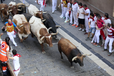 Fotos del sexto encierro de San Fermín 2026 en Pamplona