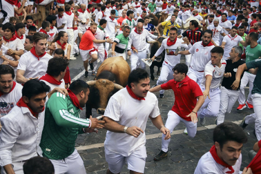 Fotos del sexto encierro de San Fermín 2026 en Pamplona