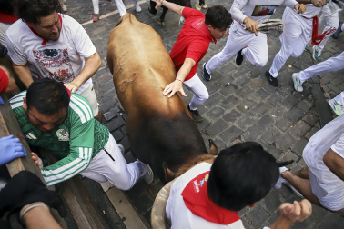 Fotos del sexto encierro de San Fermín 2026 en Pamplona