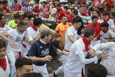 Fotos del sexto encierro de San Fermín 2026 en Pamplona