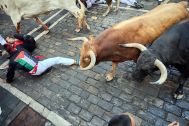 Fotos del sexto encierro de San Fermín 2026 en Pamplona
