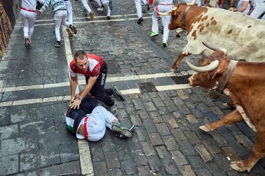 Fotos del sexto encierro de San Fermín 2026 en Pamplona