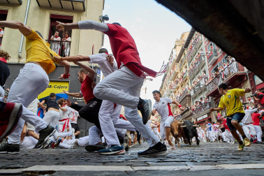 Fotos del sexto encierro de San Fermín 2026 en Pamplona