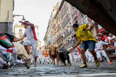 Fotos del sexto encierro de San Fermín 2026 en Pamplona