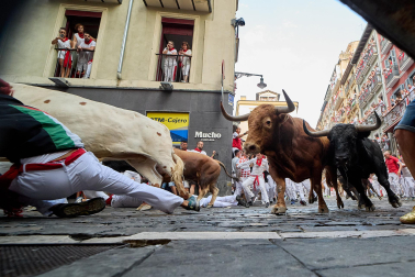 Fotos del sexto encierro de San Fermín 2026 en Pamplona