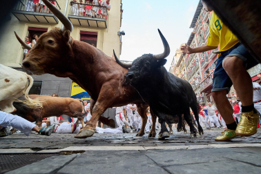 Fotos del sexto encierro de San Fermín 2026 en Pamplona
