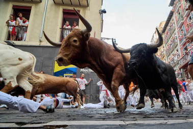 Fotos del sexto encierro de San Fermín 2026 en Pamplona