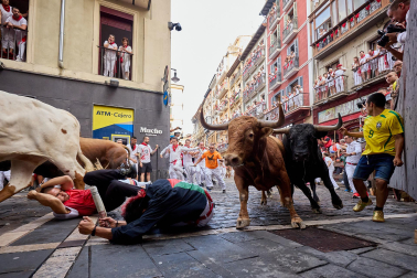 Fotos del sexto encierro de San Fermín 2026 en Pamplona