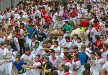 Fotos del sexto encierro de San Fermín 2026 en Pamplona