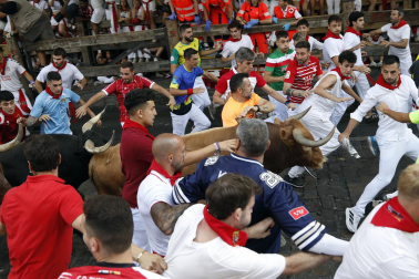 Fotos del sexto encierro de San Fermín 2026 en Pamplona
