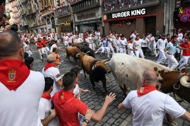 Fotos del sexto encierro de San Fermín 2026 en Pamplona