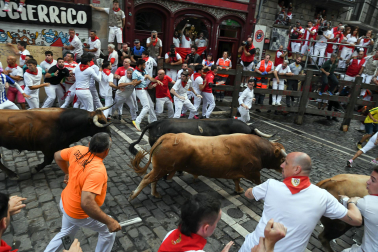 Fotos del sexto encierro de San Fermín 2026 en Pamplona
