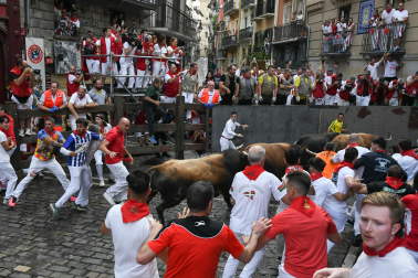 Fotos del sexto encierro de San Fermín 2026 en Pamplona