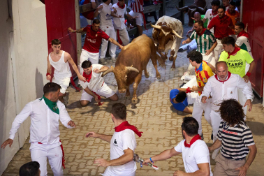 Fotos del sexto encierro de San Fermín 2026 en Pamplona