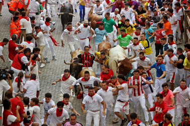 Fotos del sexto encierro de San Fermín 2026 en Pamplona