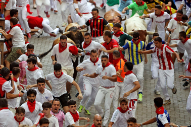 Fotos del sexto encierro de San Fermín 2026 en Pamplona