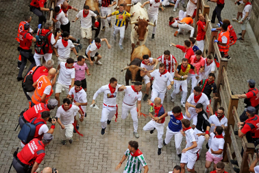 Fotos del sexto encierro de San Fermín 2026 en Pamplona
