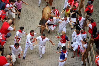 Fotos del sexto encierro de San Fermín 2026 en Pamplona