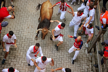 Fotos del sexto encierro de San Fermín 2026 en Pamplona