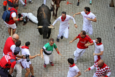 Fotos del sexto encierro de San Fermín 2026 en Pamplona