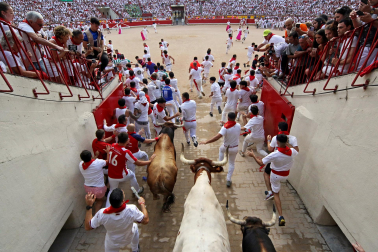 Fotos del sexto encierro de San Fermín 2026 en Pamplona