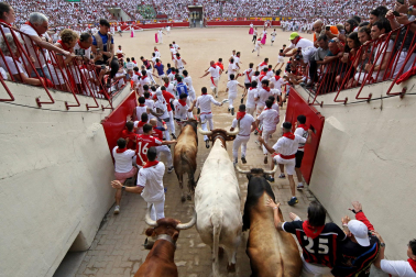 Fotos del sexto encierro de San Fermín 2026 en Pamplona
