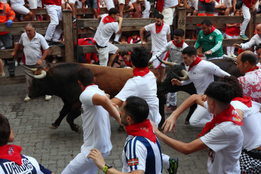 Fotos del sexto encierro de San Fermín 2026 en Pamplona