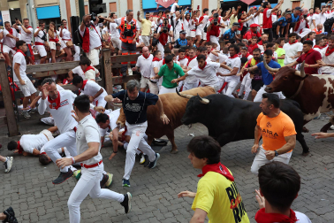 Fotos del sexto encierro de San Fermín 2026 en Pamplona