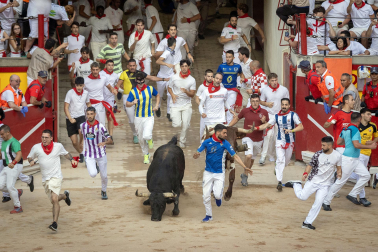 Fotos del sexto encierro de San Fermín 2026 en Pamplona