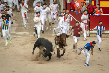 Fotos del sexto encierro de San Fermín 2026 en Pamplona