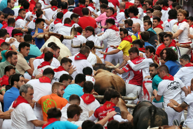 Fotos del sexto encierro de San Fermín 2026 en Pamplona