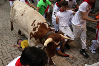 Fotos del sexto encierro de San Fermín 2026 en Pamplona