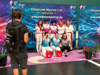 Fotos de la VIII edición del torneo San Fermín de pelota a mano femenina