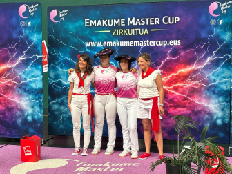 Fotos de la VIII edición del torneo San Fermín de pelota a mano femenina