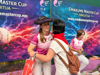 Fotos de la VIII edición del torneo San Fermín de pelota a mano femenina