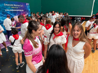 Fotos de la VIII edición del torneo San Fermín de pelota a mano femenina