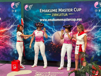 Fotos de la VIII edición del torneo San Fermín de pelota a mano femenina