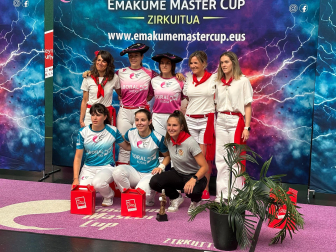 Fotos de la VIII edición del torneo San Fermín de pelota a mano femenina