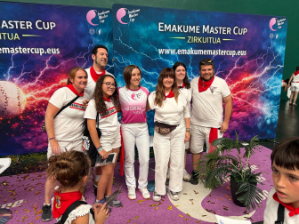 Fotos de la VIII edición del torneo San Fermín de pelota a mano femenina